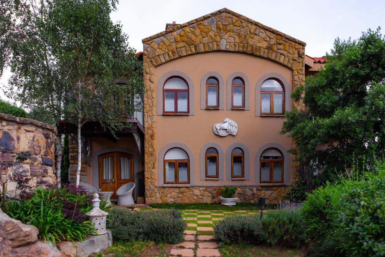 Wild Horses Lodge Harrismith Extérieur photo